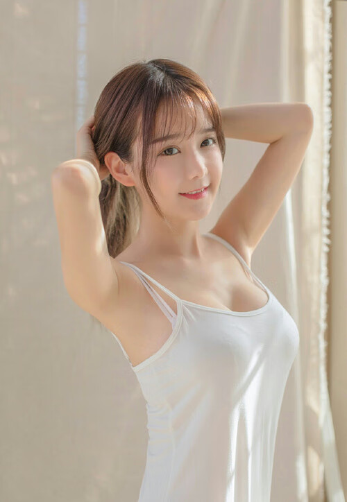 教练组战术会议频繁寻找突破口提升比赛执行力,教练布置战术