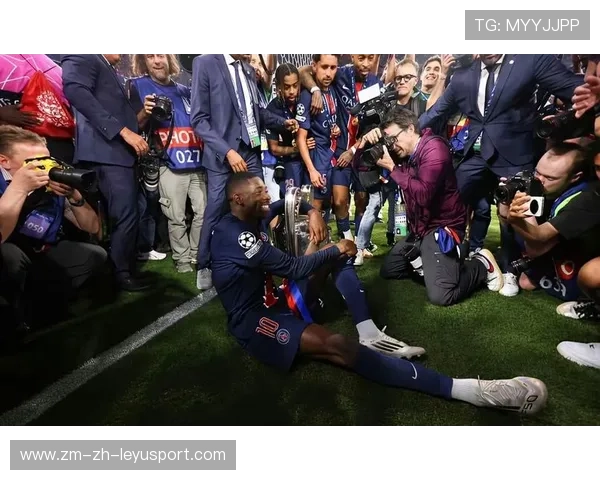 巴黎靠登贝莱外线爆发持续撕裂防守